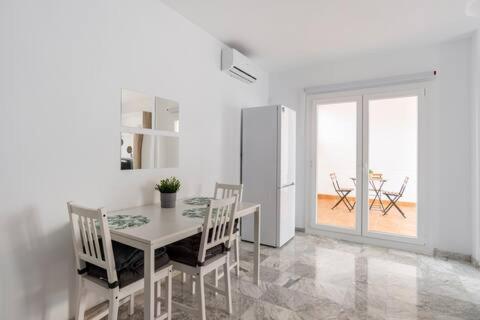 Apartamentos Torremolinos Centro 5 Exterior photo